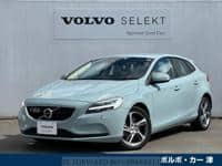 2017 VOLVO V40