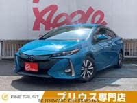 TOYOTA Prius PHV