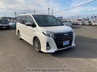 2017 TOYOTA NOAH