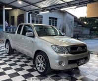 2010 TOYOTA HILUX 2.7