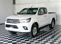 2016 TOYOTA HILUX 2.4