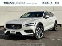 2023 VOLVO V60