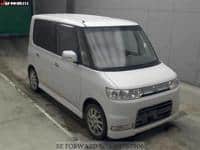 DAIHATSU Tanto Custom