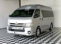 TOYOTA Hiace Commuter