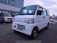 2011 MITSUBISHI MINICAB VAN