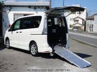 2013 NISSAN SERENA 1