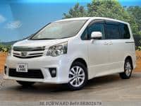 2013 TOYOTA NOAH SI