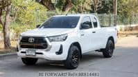 2022 TOYOTA HILUX 2.4