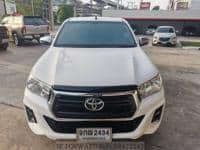 2019 TOYOTA HILUX 2.4