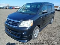 2004 TOYOTA NOAH X