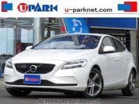 2017 VOLVO V40