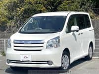 2010 TOYOTA NOAH