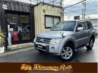 2010 MITSUBISHI PAJERO