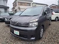 2011 TOYOTA VOXY