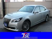 2013 TOYOTA CROWN MAJESTA