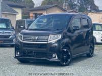 DAIHATSU Move Custom