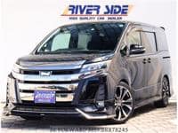 2017 TOYOTA NOAH