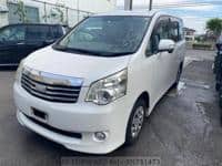 2010 TOYOTA NOAH