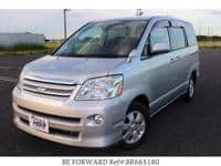 2005 TOYOTA NOAH