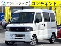 2010 MITSUBISHI MINICAB VAN