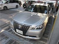 2013 TOYOTA CROWN MAJESTA