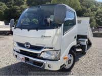 2017 HINO DUTRO 3T5MT