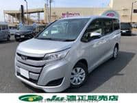 2017 TOYOTA NOAH X