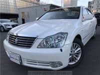 2004 TOYOTA CROWN