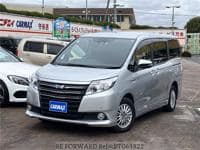 2017 TOYOTA NOAH