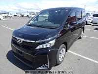 2019 TOYOTA VOXY X