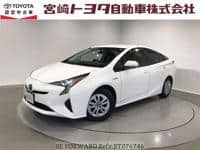 2017 TOYOTA PRIUS