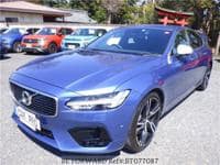 2017 VOLVO S90