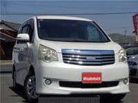 2010 TOYOTA NOAH XL1