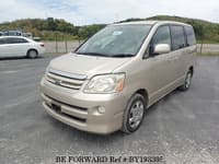2004 TOYOTA NOAH X