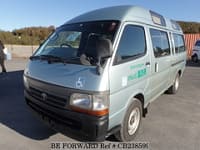 2002 TOYOTA HIACE COMMUTER