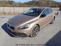 2014 VOLVO V40 CROSS COUNTRY T5
