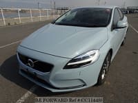 2018 VOLVO V40