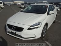 2017 VOLVO V40 T3 MOMENTUM