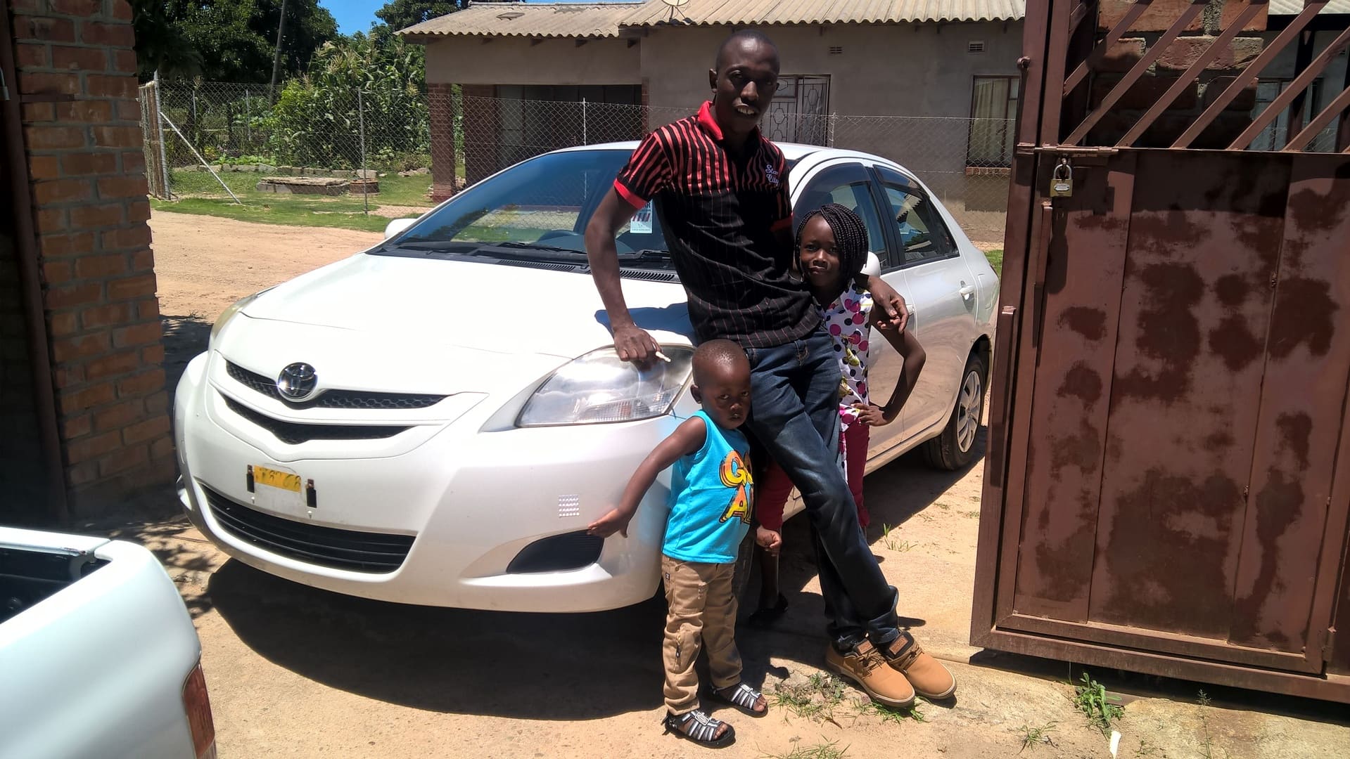 Sedan Maoni na Mrejesho - BE FORWARD