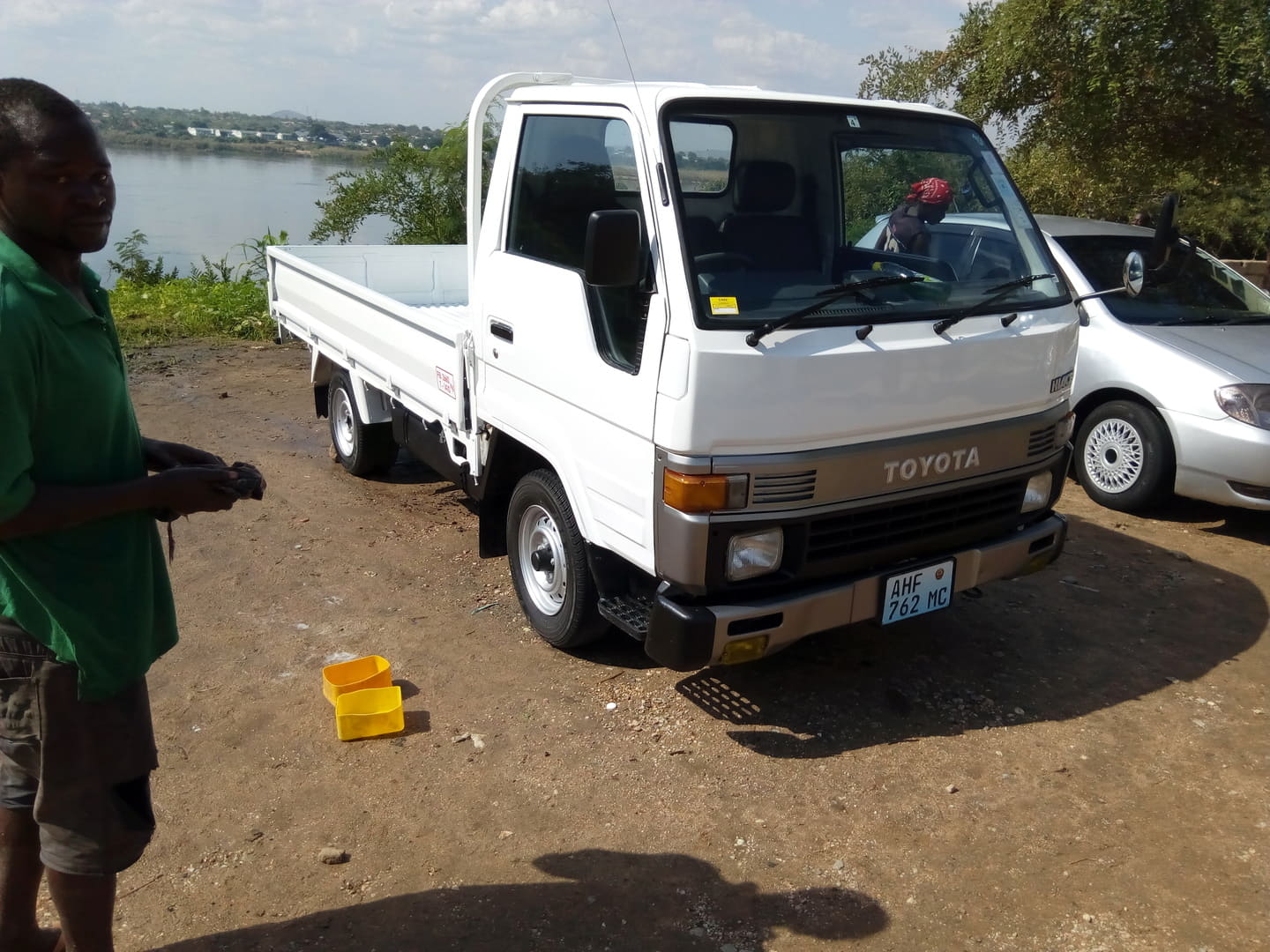 Toyota hiace lh85