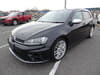 VOLKSWAGEN Golf R (41)