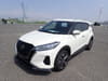 NISSAN KICKS (302)