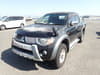 MITSUBISHI Triton (215)